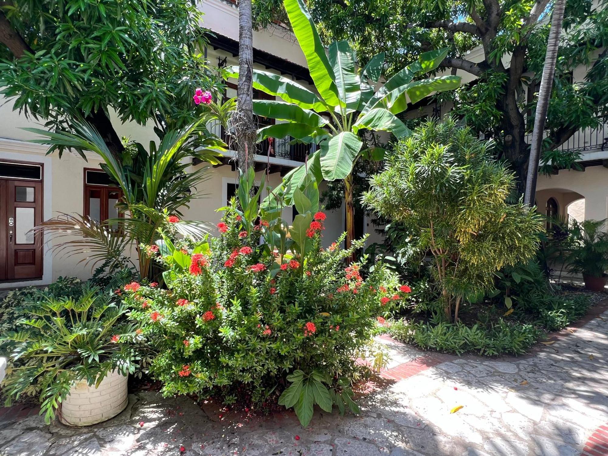 Апарт отель Paseo Colonial - Sanctuary #2 Санто-Доминго Экстерьер фото