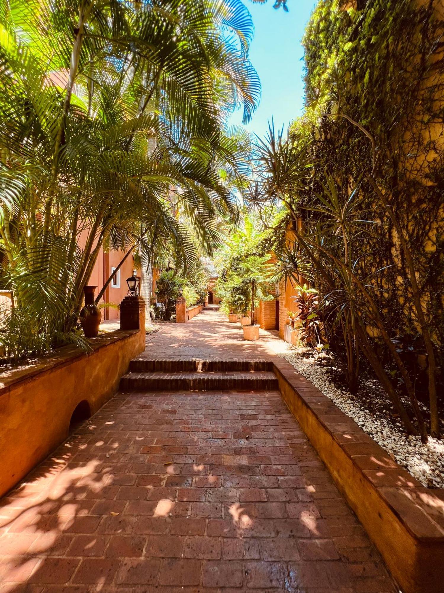 Апарт отель Paseo Colonial - Sanctuary #2 Санто-Доминго Экстерьер фото